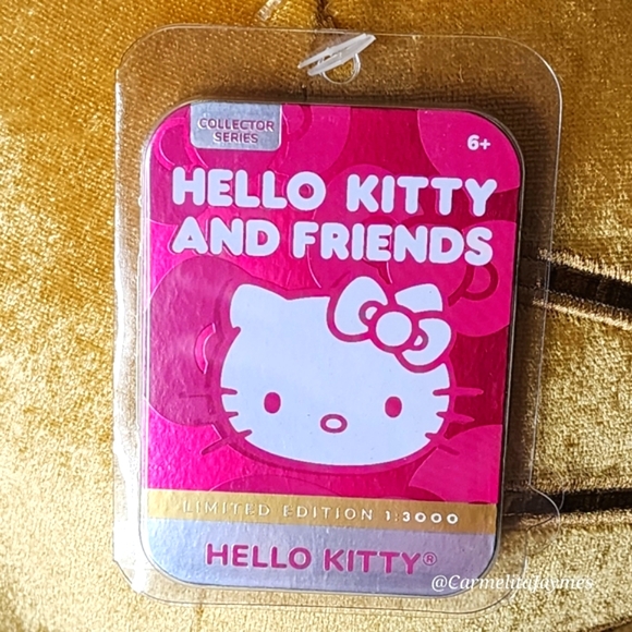 HELLO KITTY 😺 24" Gold Sequin ✨️ Limited Edition Sanrio Plush 1 of 3k ☆ NWT ☆ - Picture 3 of 9